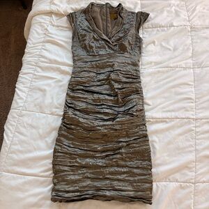 Nicole Miller Textured Gray Midi Dress size 6